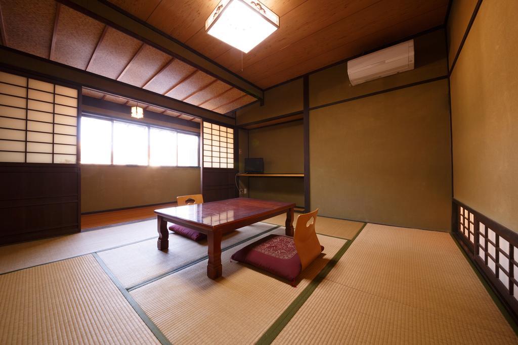 Yufuin Ryokan Tadaima Esterno foto